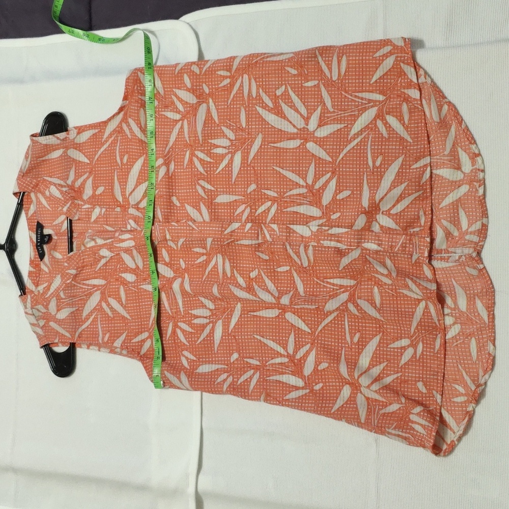 Floral sleeveless blouse